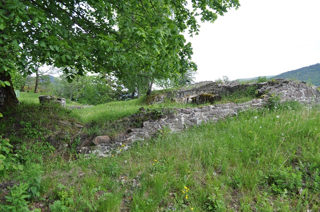 19.05.30.324.reste du château