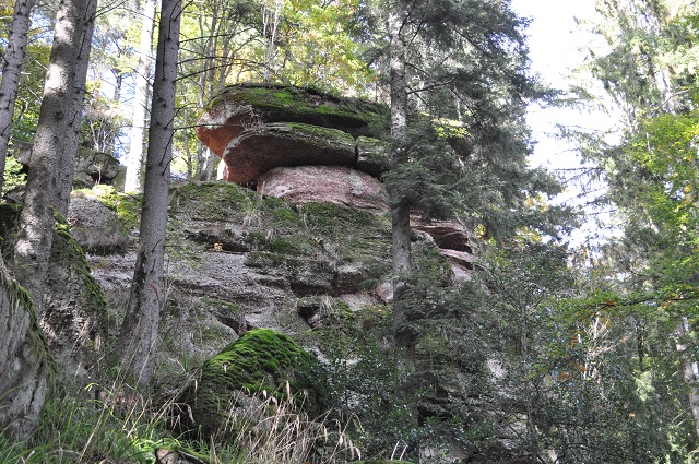 19.10.13.673.roche du cheval tombé
